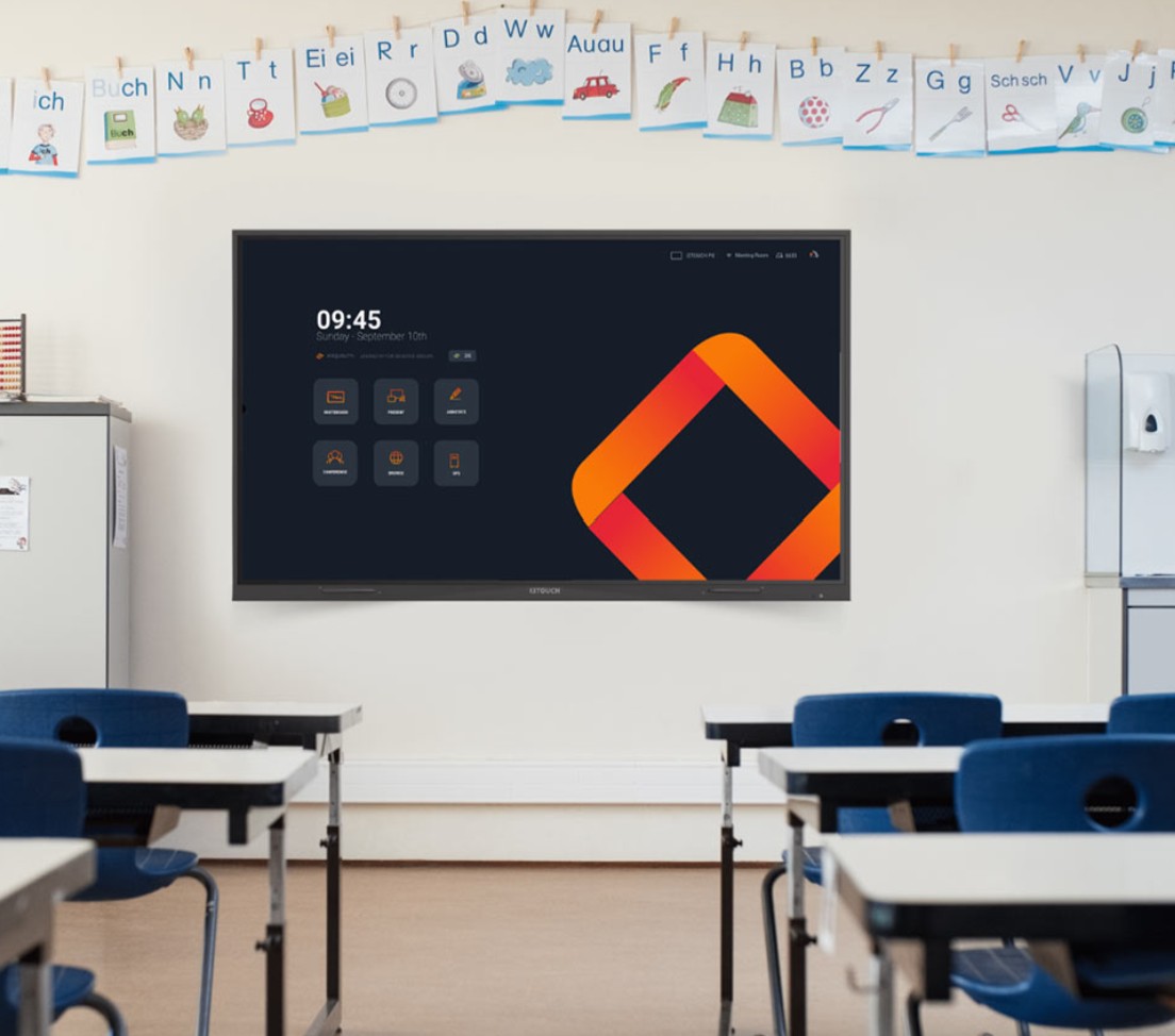 Interactive lessons in classroom